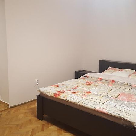 Studio Piata Sfatului - Brašov Exteriér fotografie